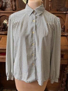 Retro Vintage 80s Classic Black & White Dot Button-Up Pleated Shirt
